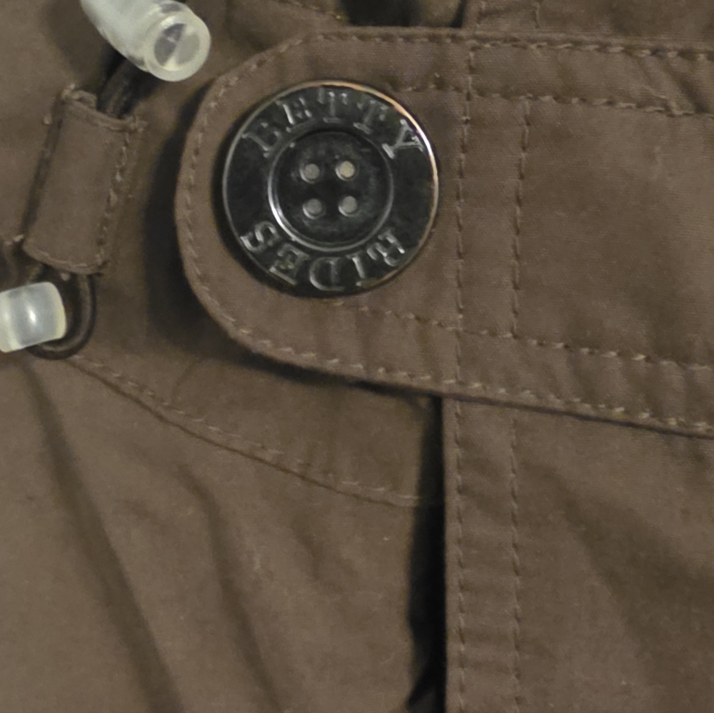 Betty Rides Snowboarding Jacket - Picture 4 of 5